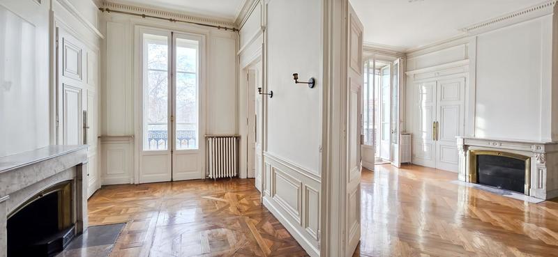 Appartement - 184 m² - 6 pièces