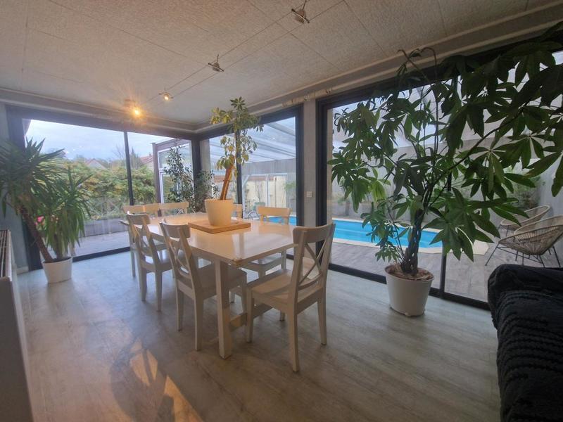 Maison - 147 m² - 5 pièces