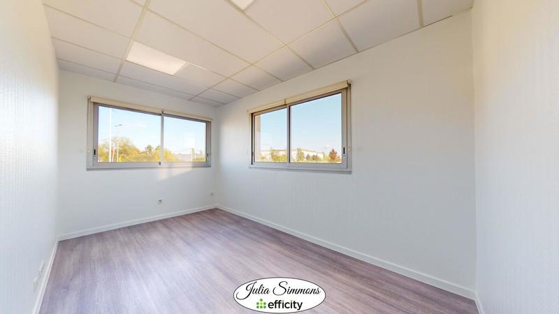 Bureau - 58 m² - 4 pièces