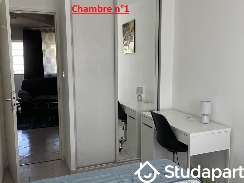 Chambre - 10 m² - 1 pièce