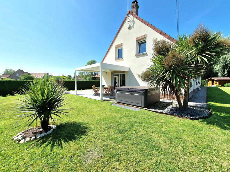Maison - 270 m² - 6 pièces