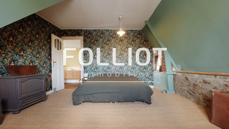 Maison - 226 m² - 9 pièces