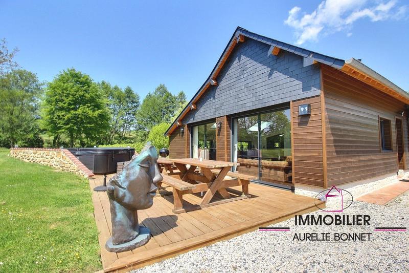 Maison - 325 m² - 15 pièces