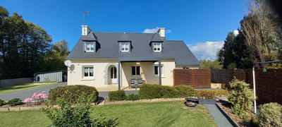 Maison - 127 m² - 8 pièces