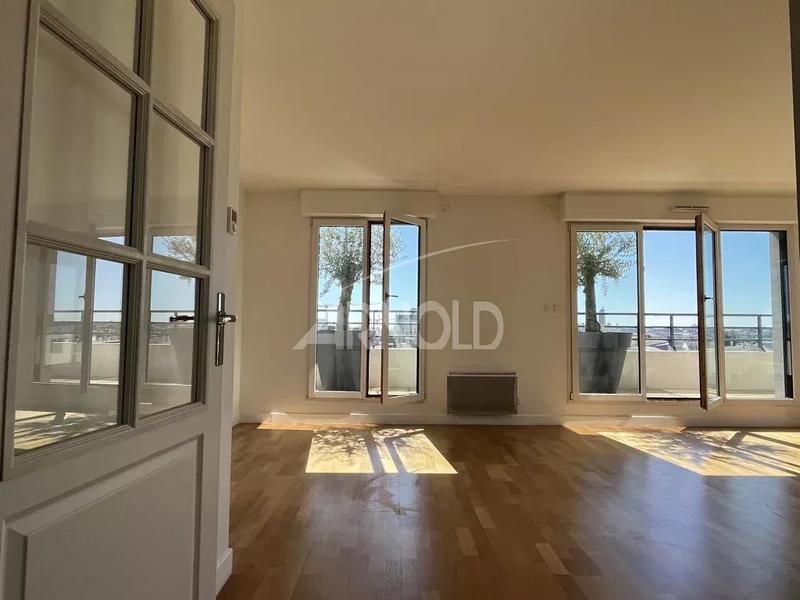 Appartement - 98 m² - 5 pièces