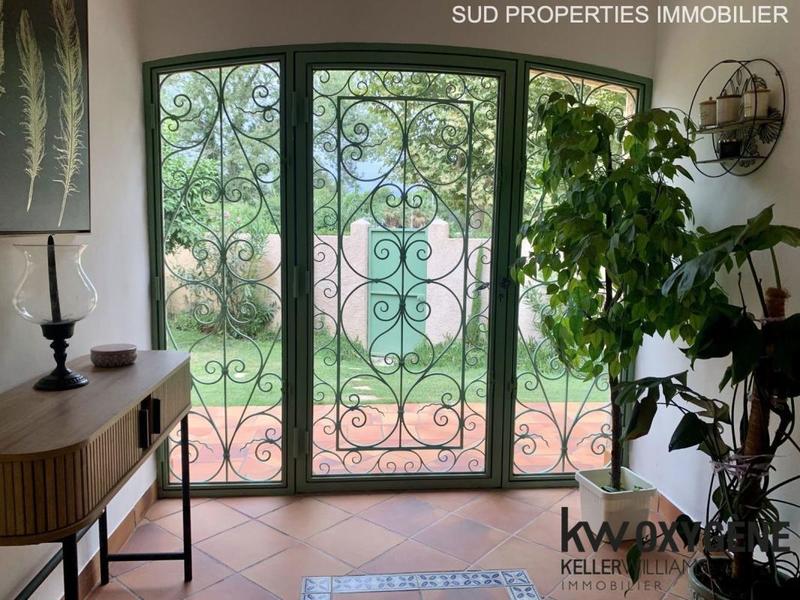 Villa - 297 m² - 7 pièces