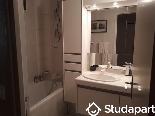 Chambre - 11 m² - 1 pièce