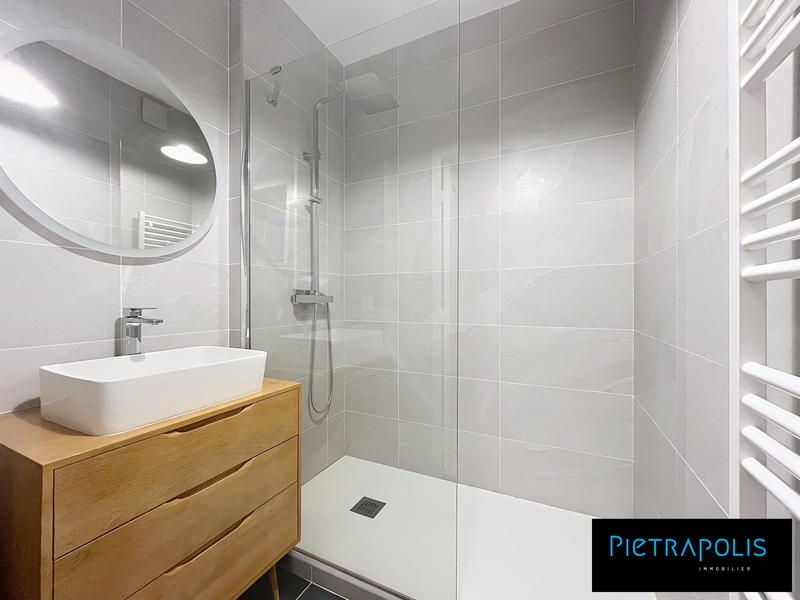 Appartement - 104 m² - 5 pièces