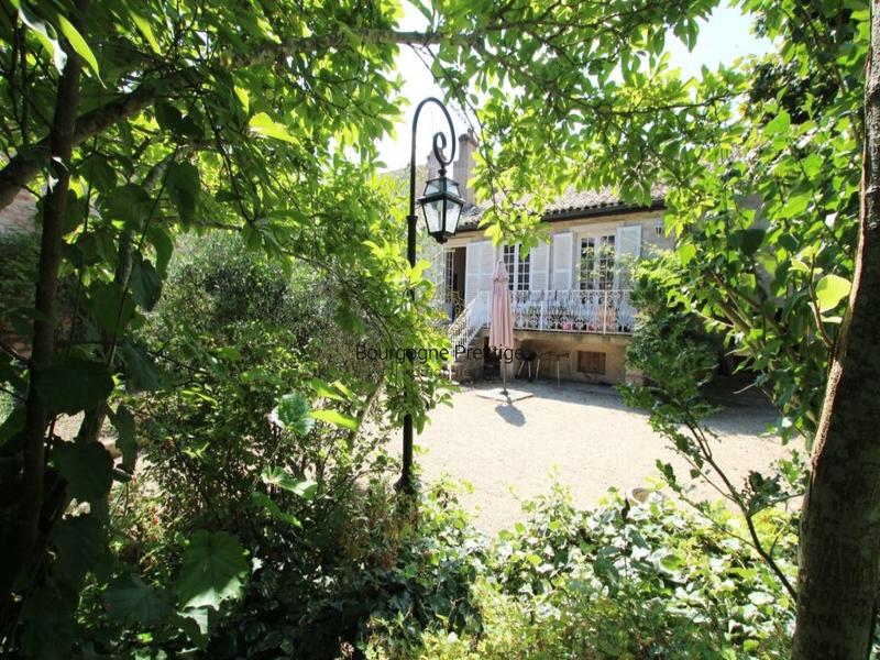 Demeure - 344 m² - 15 pièces