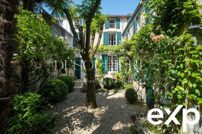 Maison - 300 m² - 7 pièces