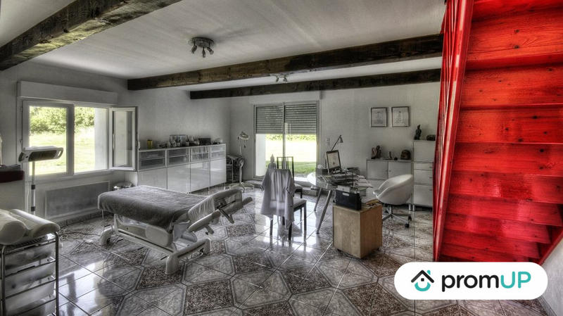 Maison contemporaine - 1 280 m² - 20 pièces