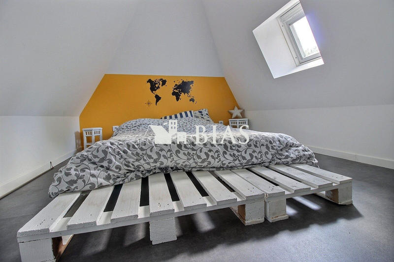 Maison - 220 m² - 6 pièces