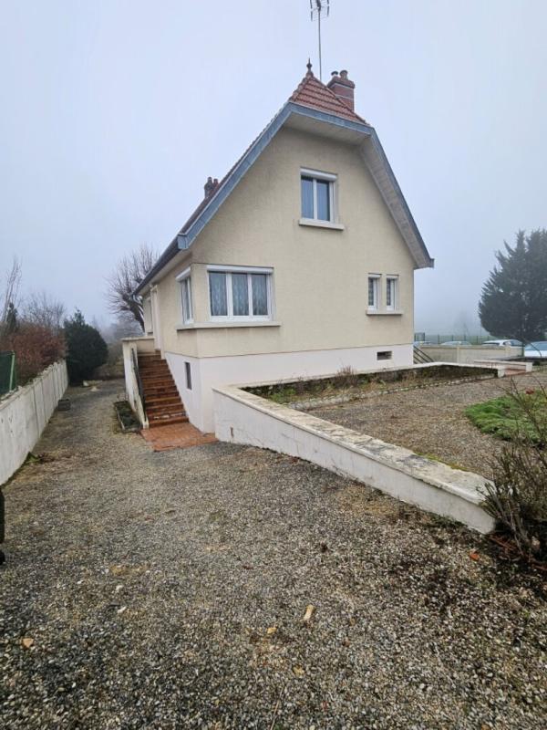 Maison - 95 m² - 5 pièces