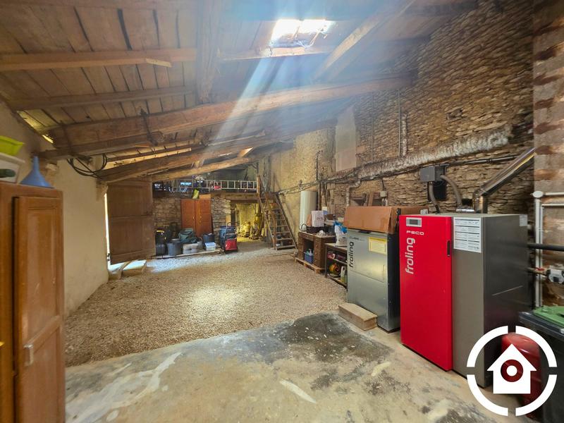 Maison - 292 m² - 8 pièces