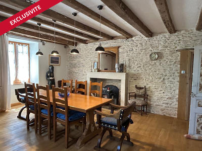 Maison - 210 m² - 7 pièces