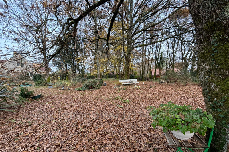 Maison - 201 m² - 5 pièces