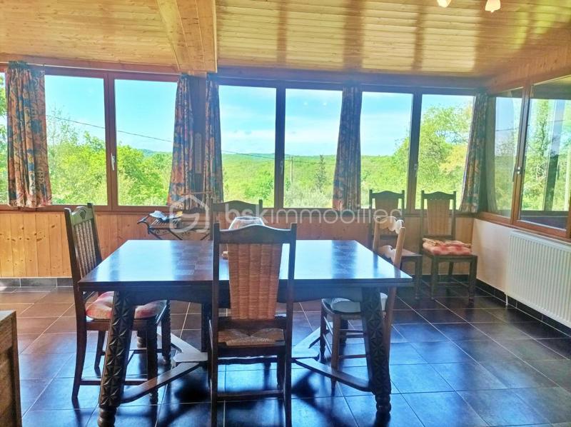 Maison traditionnelle - 157 m² - 6 pièces