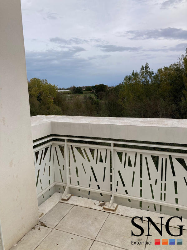 Appartement - 2 365 m² - 1 pièce