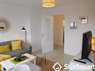 Chambre - 9 m² - 1 pièce