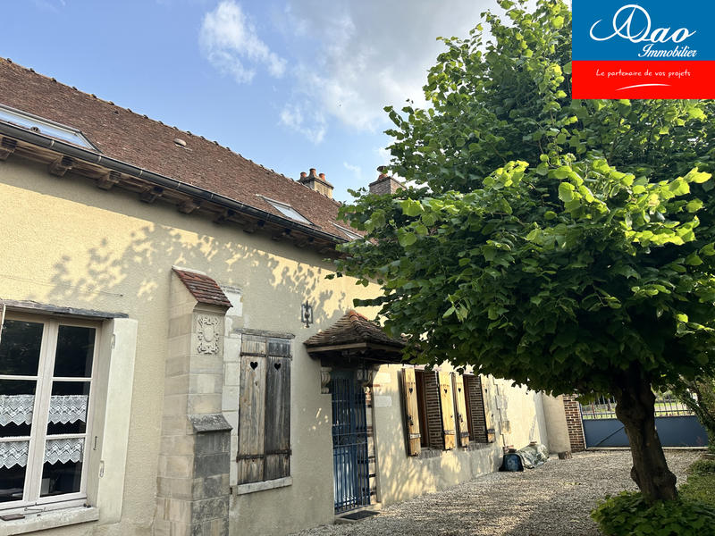 Maison - 250 m² - 6 pièces