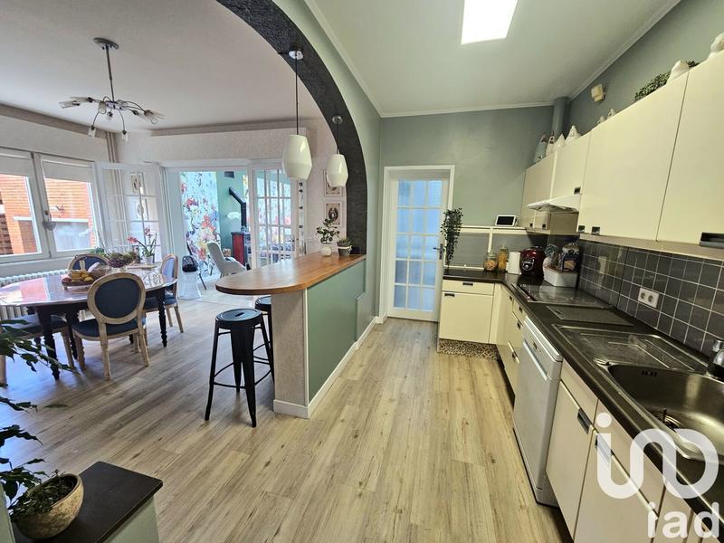 Maison - 180 m² - 7 pièces