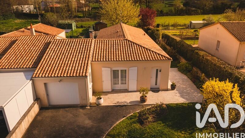 Maison - 95 m² - 5 pièces