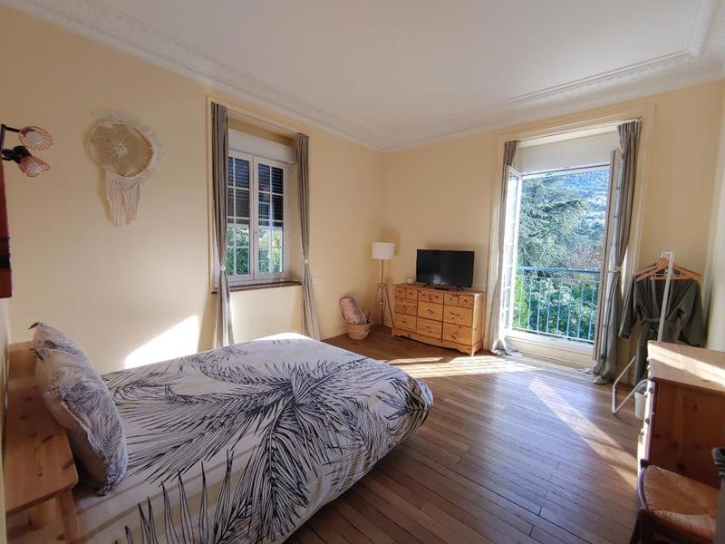 Maison de maîtres - 420 m² - 13 pièces