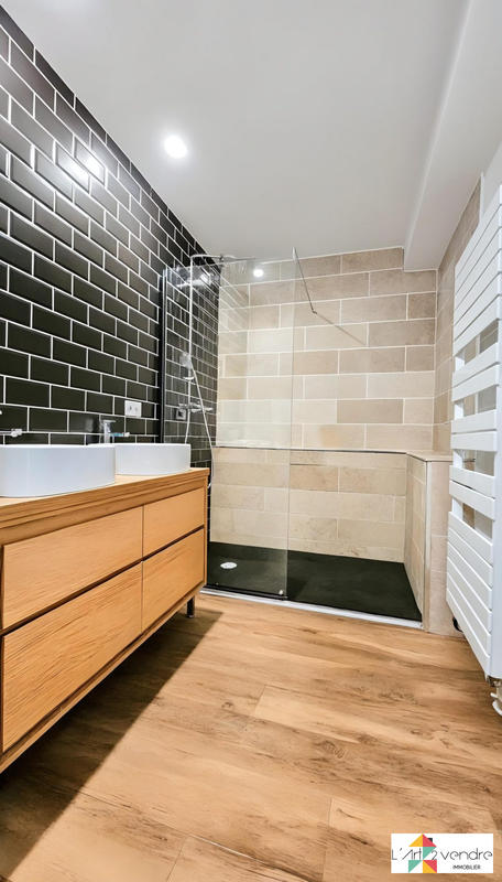 Maison - 140 m² - 7 pièces