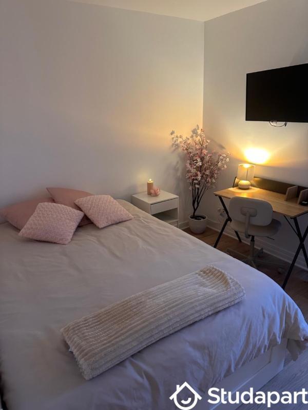 Chambre - 12 m² - 1 pièce