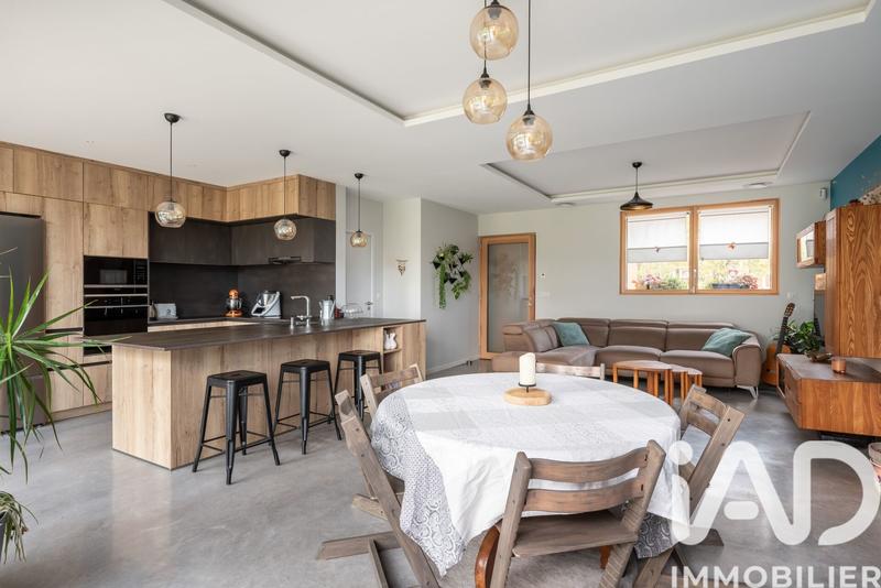 Maison - 156 m² - 8 pièces