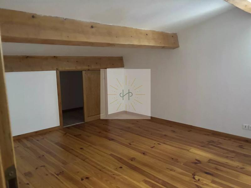 Maison - 176 m² - 10 pièces