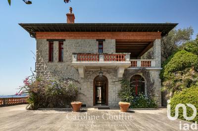 Maison - 500 m² - 15 pièces