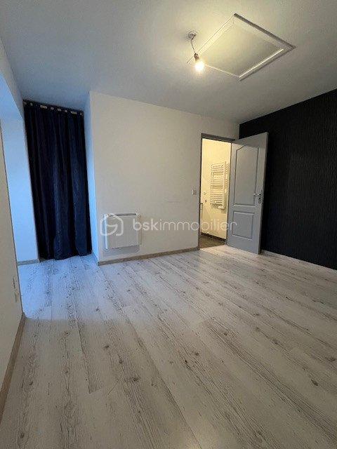 Maison traditionnelle - 166 m² - 8 pièces