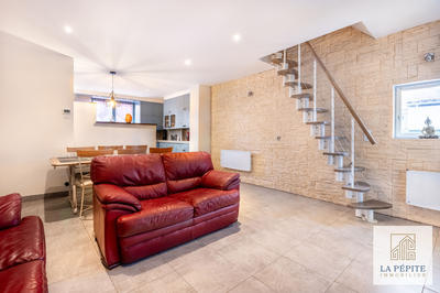 Maison - 95 m² - 4 pièces