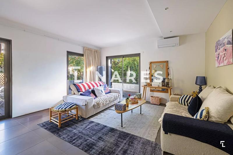 Maison - 360 m² - 9 pièces