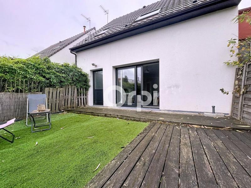 Maison - 104 m² - 4 pièces