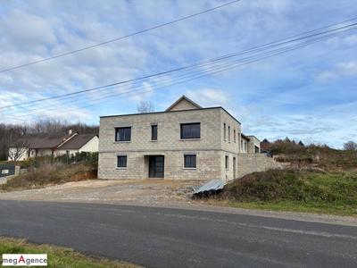 Villa - 278 m² - 2 pièces