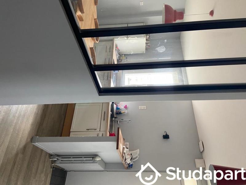 Chambre - 14 m² - 1 pièce