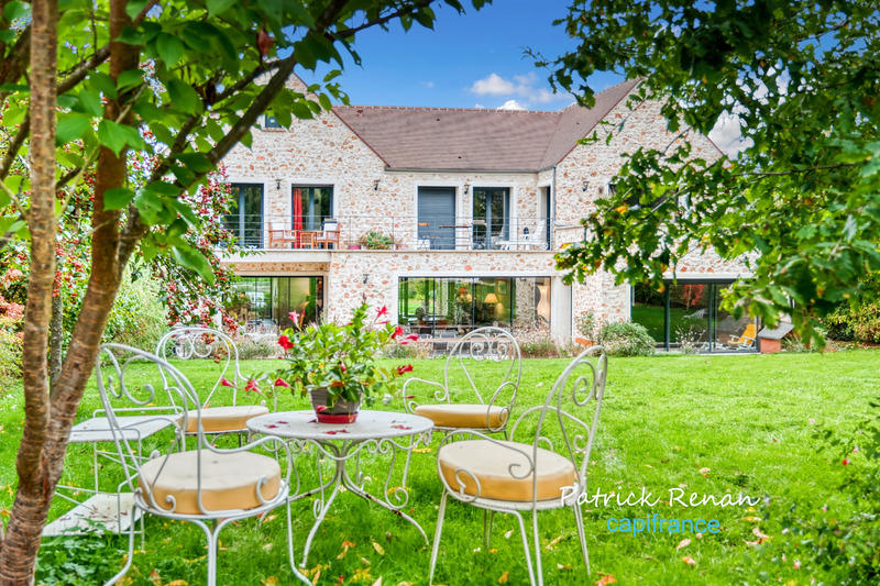 Maison - 439 m² - 8 pièces