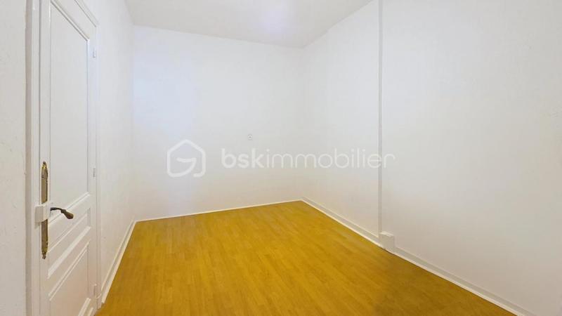 Immeuble - 215 m² - 10 pièces