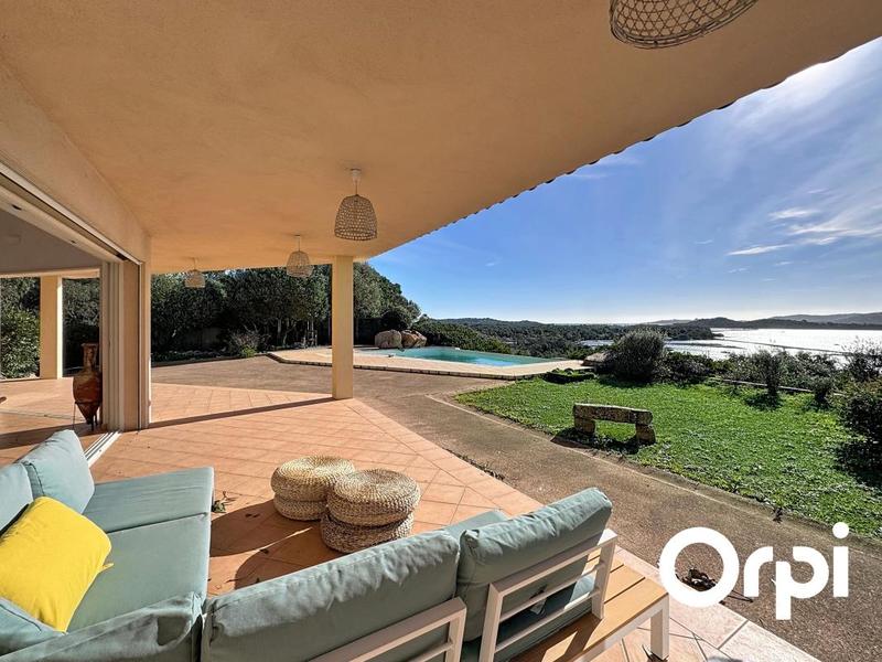 Villa - 177 m² - 5 pièces