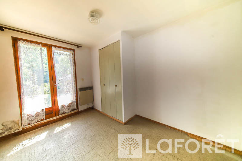 Maison - 260 m² - 17 pièces