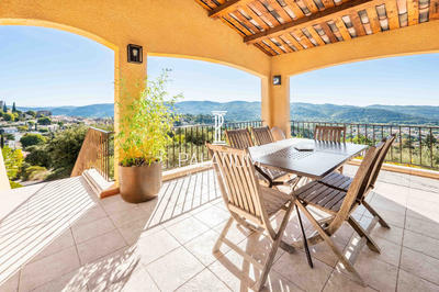 Maison - 155 m² - 5 pièces