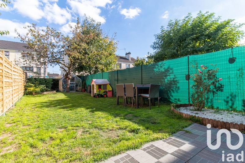 Maison - 90 m² - 5 pièces