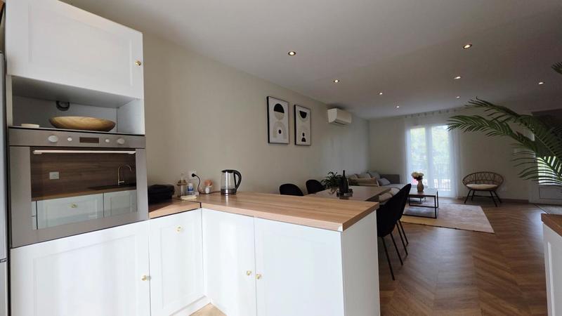 Maison - 83 m² - 5 pièces