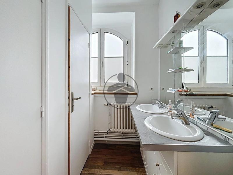 Appartement - 103 m² - 6 pièces