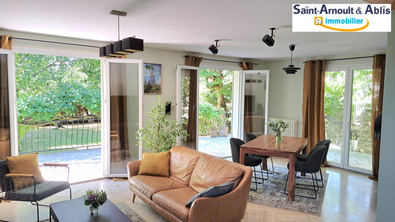 Maison traditionnelle - 160 m² - 7 pièces