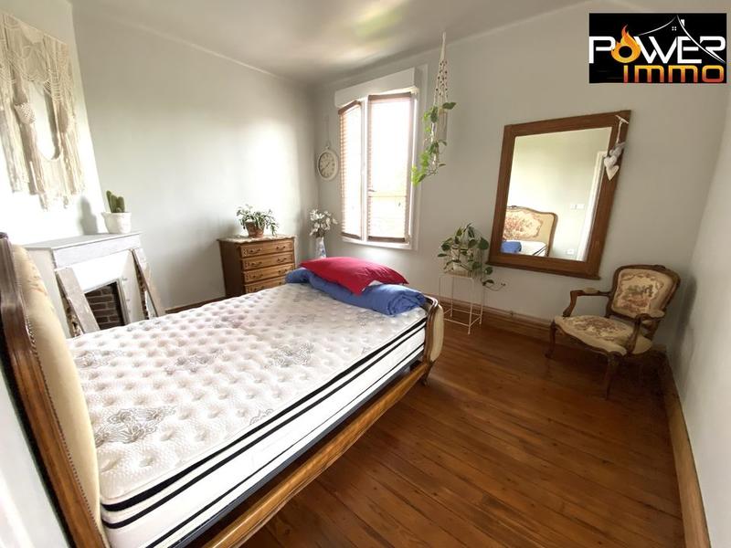 Château - 80 m² - 4 pièces