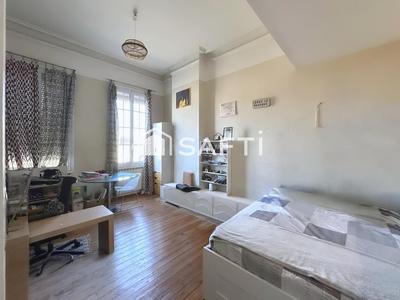 Appartement - 128 m² - 5 pièces