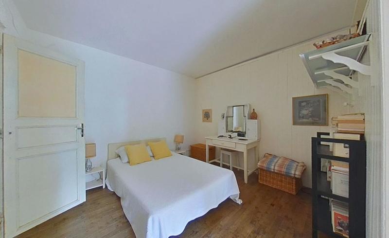 Maison - 402 m² - 16 pièces